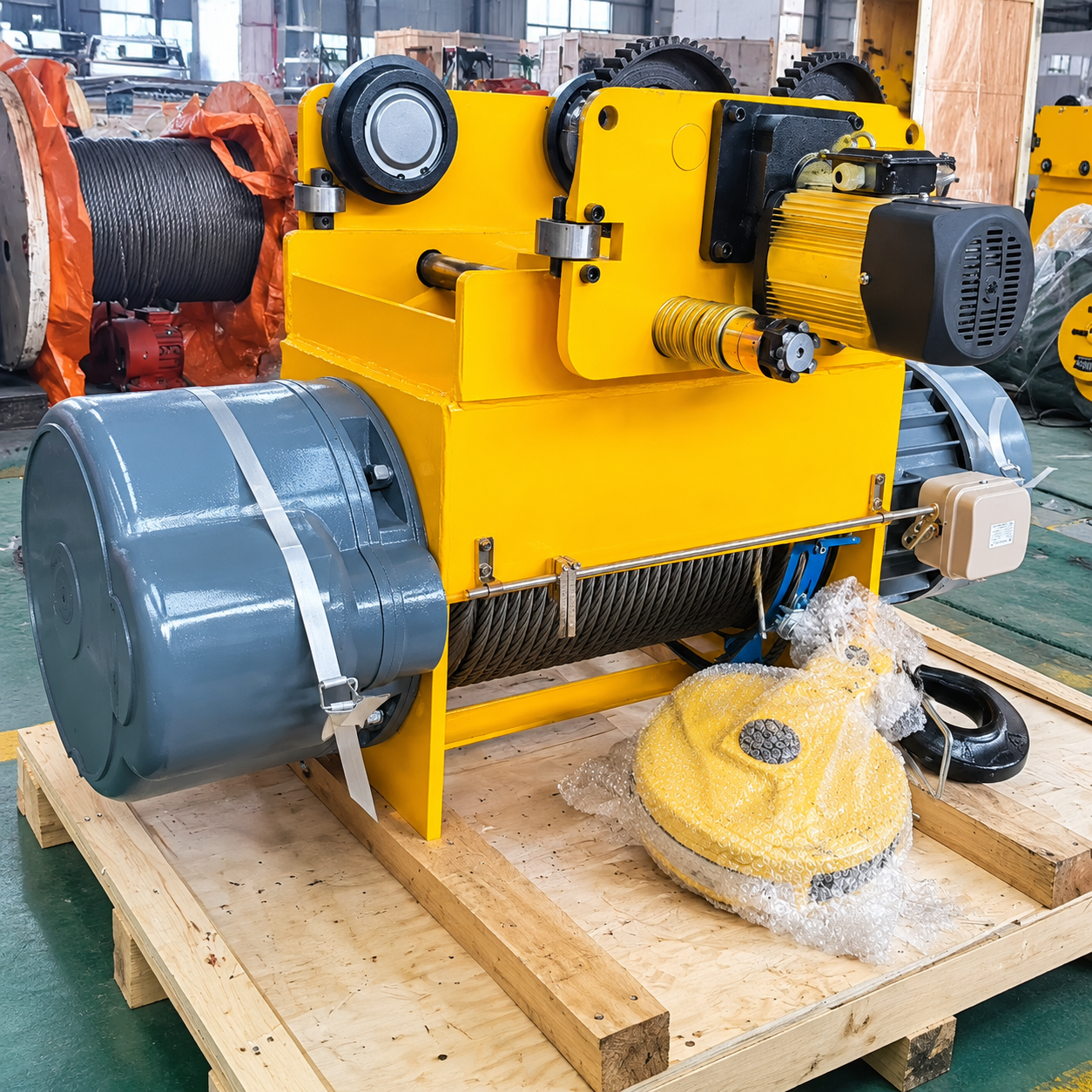 Heavy duty electric wire rope hoist for factory lifting project