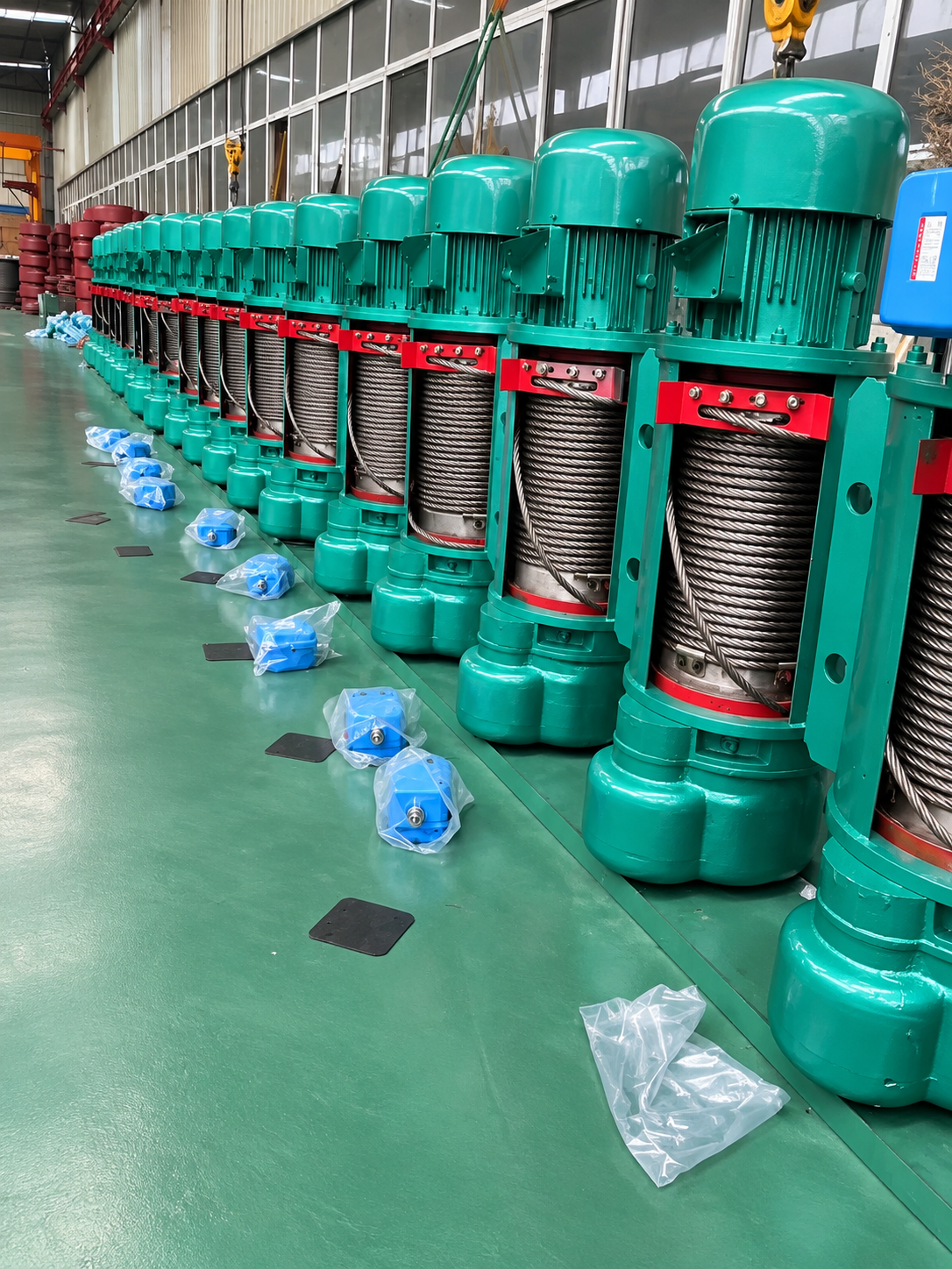 Mass production workshop of wire rope electric hoist, factory supply for lifting equipment